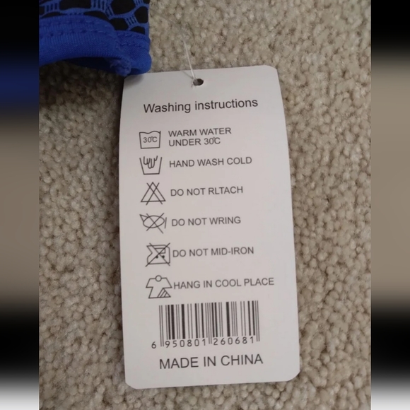 NEW 2-Piece Sports Bra and High Waist Yoga Shorts Set - Picture 5 of 6